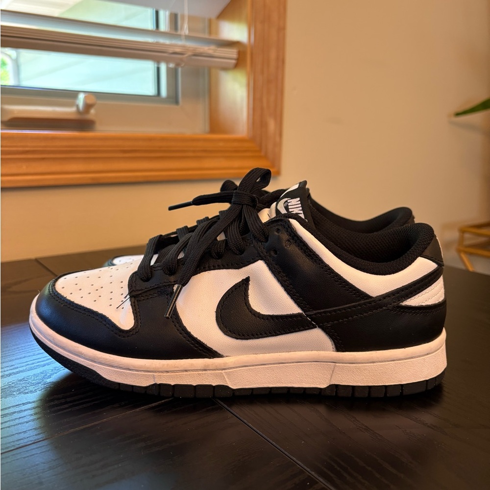 Nike Panda Dunks Low